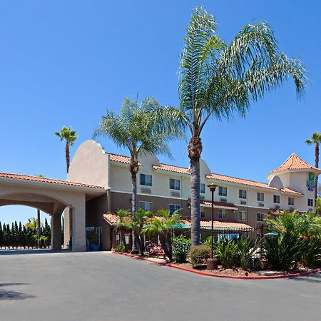 Holiday Inn Express Hotel & Suites San Diego-Escondido By Ihg Экстерьер фото