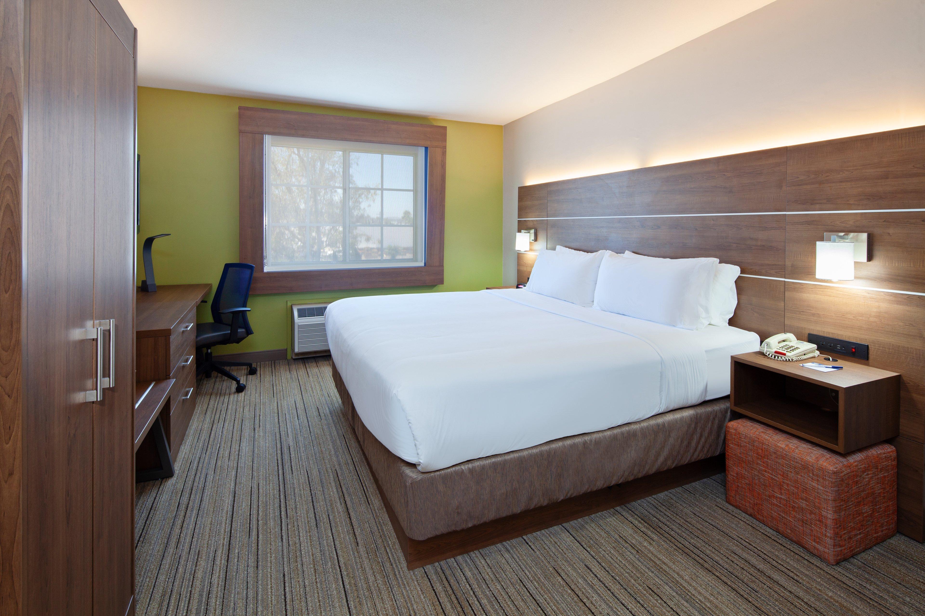 Holiday Inn Express Hotel & Suites San Diego-Escondido By Ihg Экстерьер фото