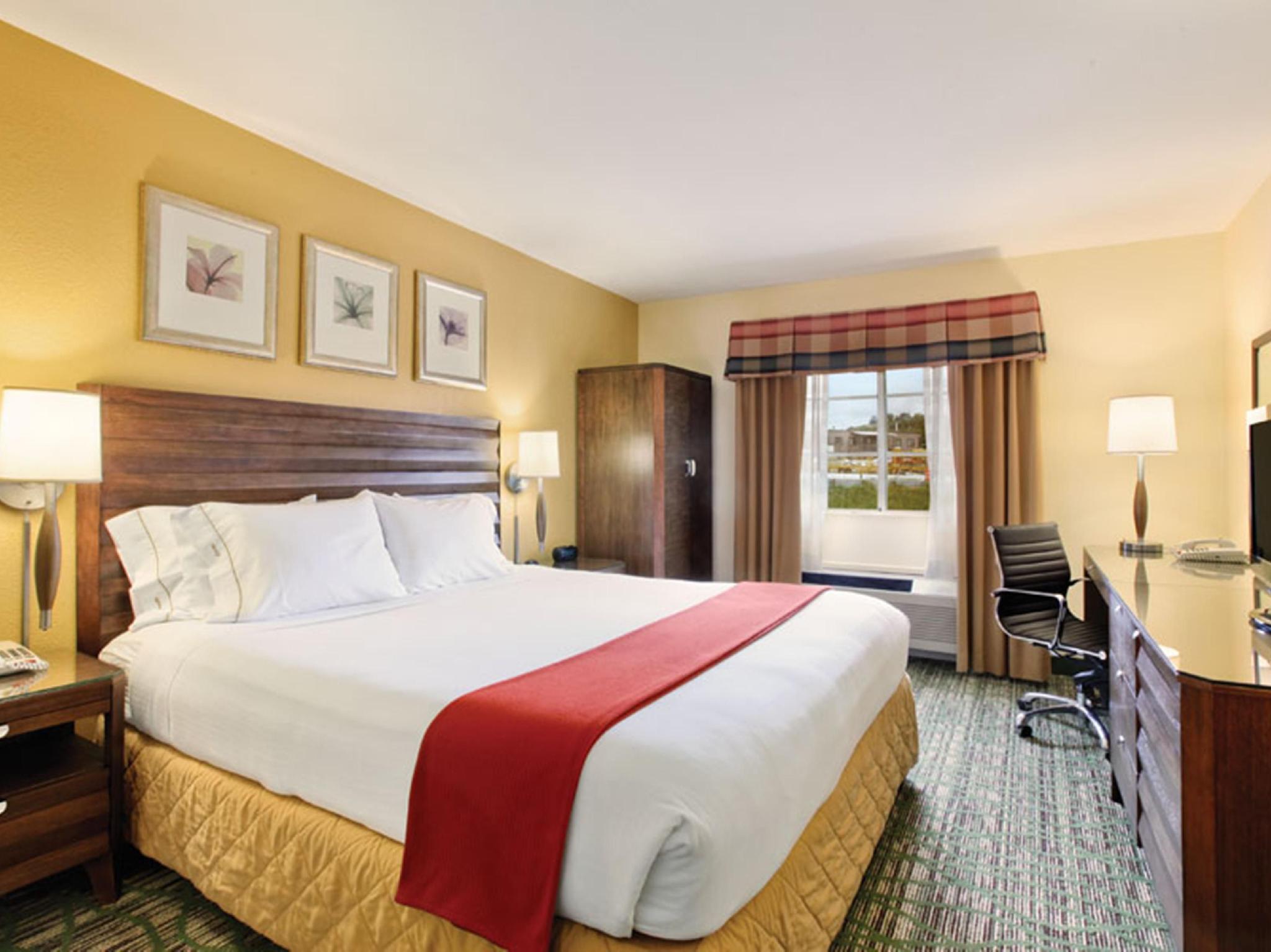 Holiday Inn Express Hotel & Suites San Diego-Escondido By Ihg Экстерьер фото