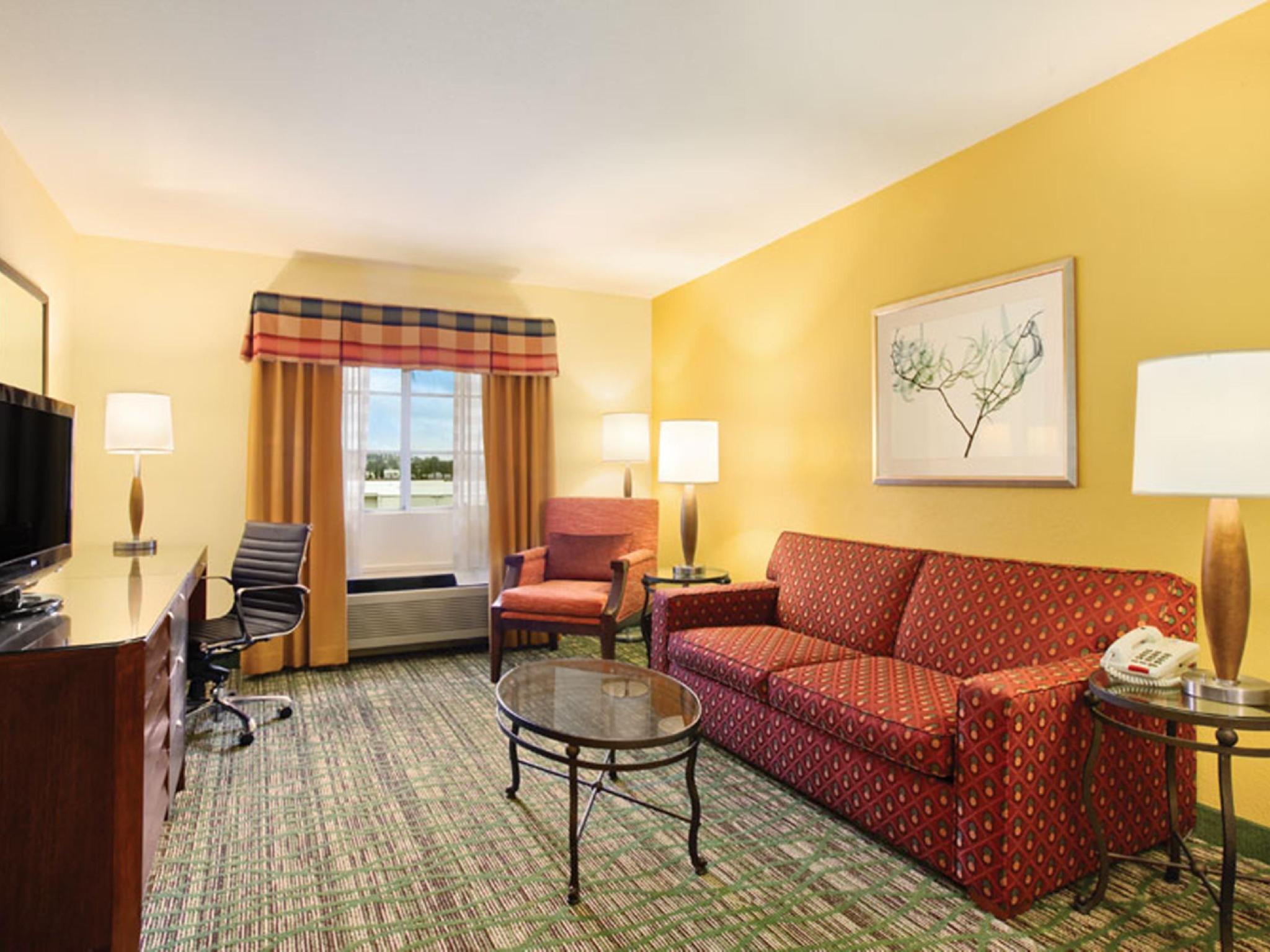Holiday Inn Express Hotel & Suites San Diego-Escondido By Ihg Экстерьер фото