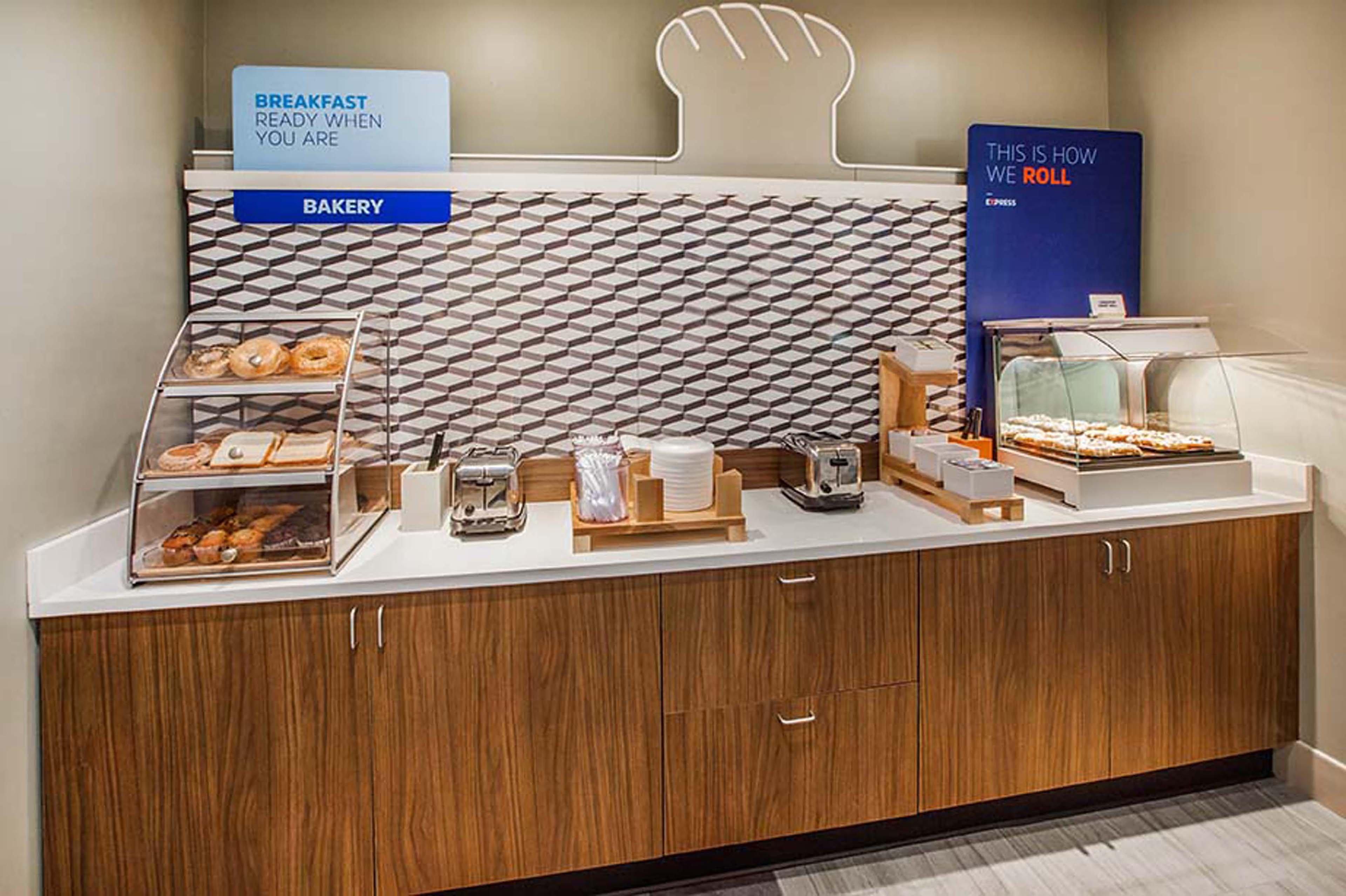 Holiday Inn Express Hotel & Suites San Diego-Escondido By Ihg Экстерьер фото