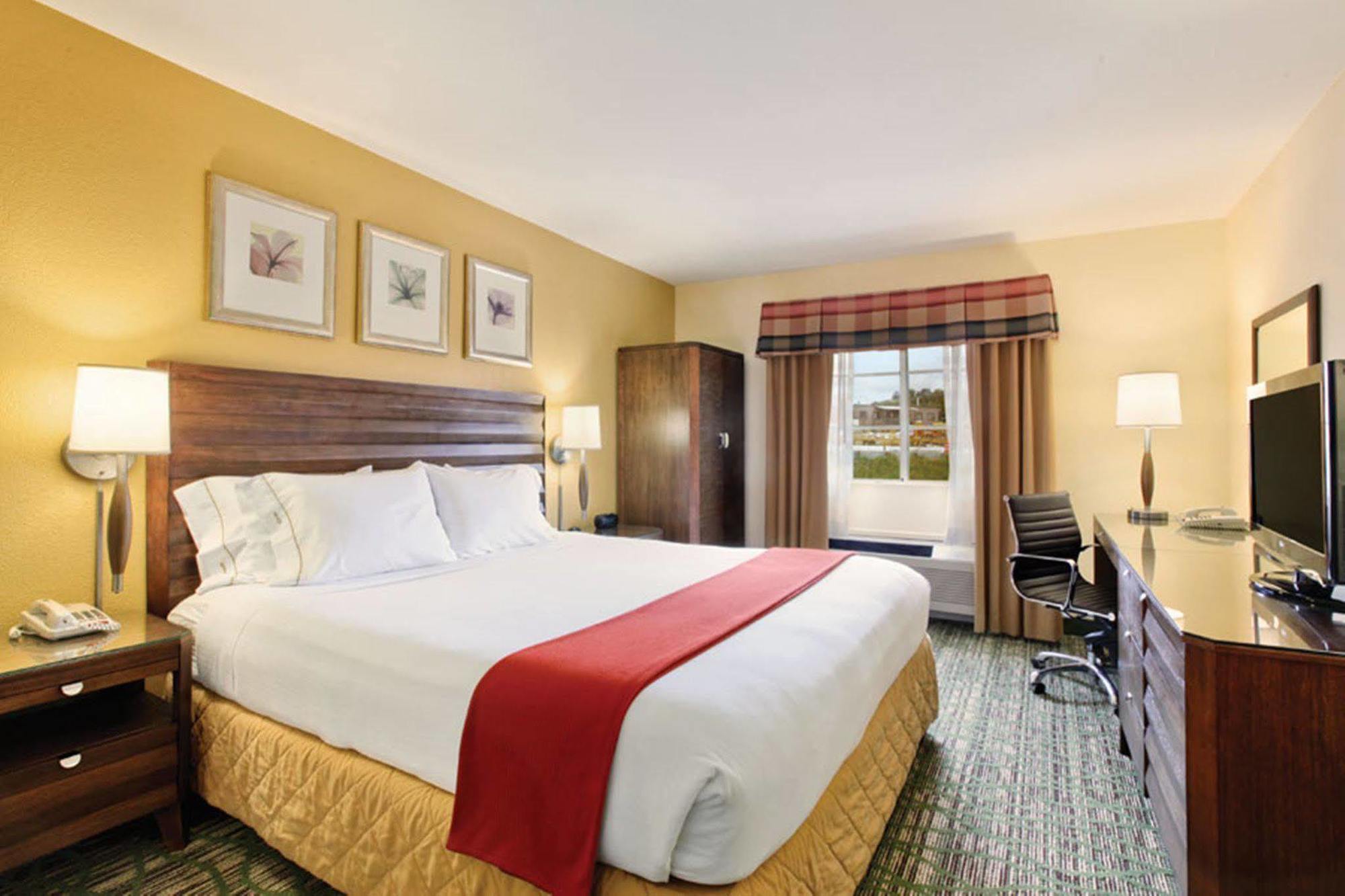 Holiday Inn Express Hotel & Suites San Diego-Escondido By Ihg Экстерьер фото